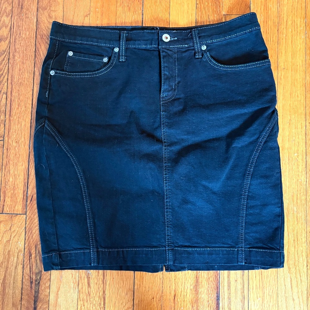 X2 Quality Denim Sz 10 Black Skirt Stretch Slit Pockets Classic